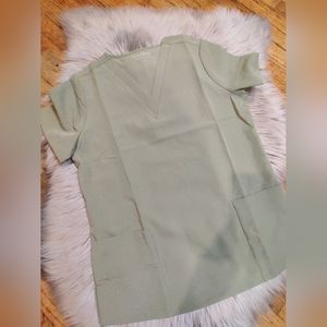 Mandala scrub top and jogger pants like new! Sage color